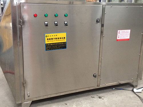 　　电子厂废气净化采用光氧<a href='//susanfiala.com/products/chuchen/jh/gongyefeiqichuli/' target='_blank' title='废气处理设备' ><strong>废气处理设备</strong></a>如何  　　关键词：电子厂废气净化，光氧<a href='//susanfiala.com/products/chuchen/jh/gongyefeiqichuli/' target='_blank' title='废气处理设备' ><strong>废气处理设备</strong></a>  　　电子厂废气处理一般采用什么废气处理设备？  　　光催化氧化法：采用C波段（仅次于切割不锈钢的激光，强于氩弧焊光源的数十倍强度）在设备内，强裂解恶臭物质分子链，改变物质结构，将高分子污染物质，裂解、氧化成为低分子无害物质，如水和二氧化碳等；